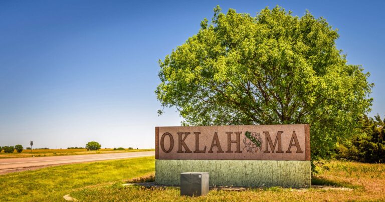 Welcome to Oklahoma road sign on I-40